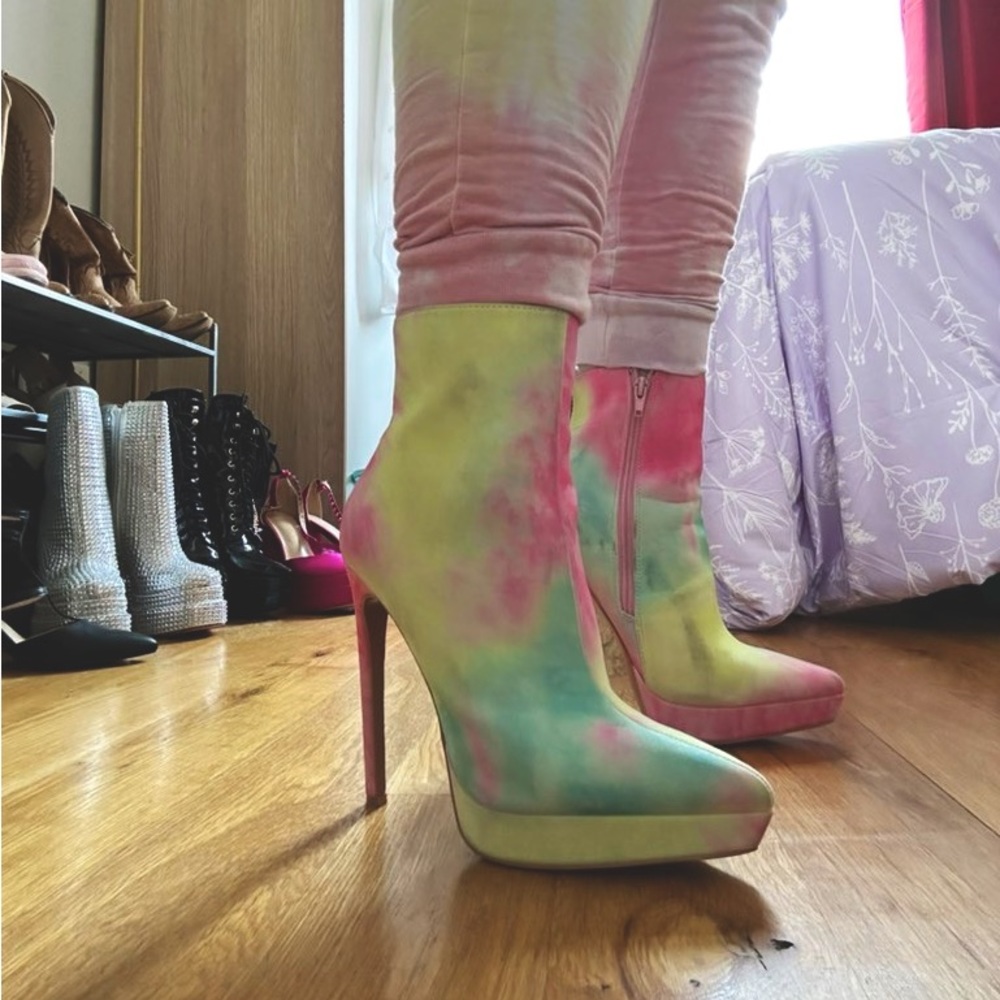 Dolls Kill Size 7.5 Rainbow Stiletto Booties